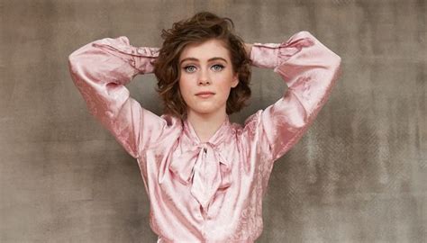 sophia lillis bio.